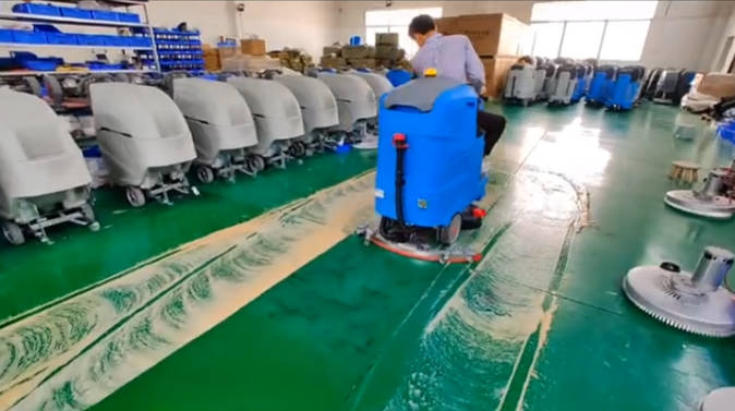 咸宁2023年还在用人工的物业保洁不妨试试洗地机吧